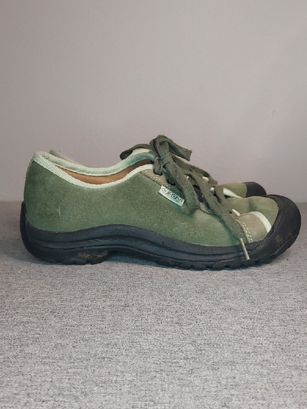 Keen Green Suede Leather Lace-Up Shoes Size 8.5 (EU39)